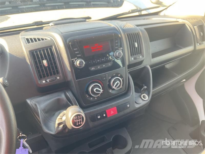 Opel Movano 2.2 4x2 Curtain Side Truck Tovornjaki s ponjavo