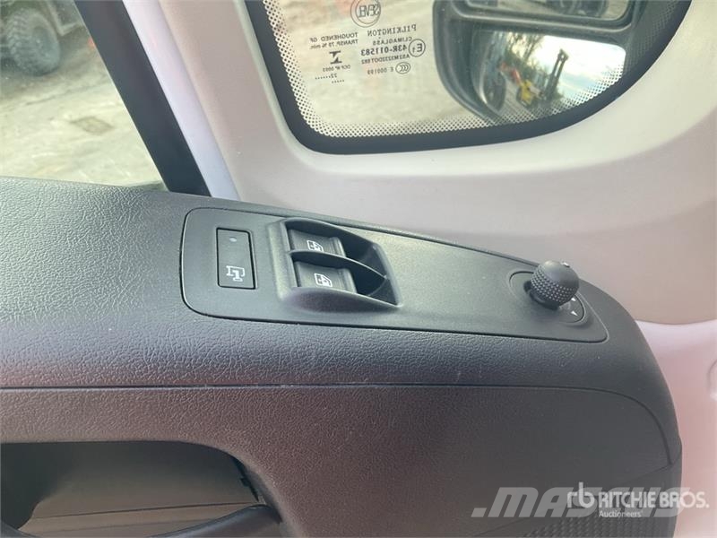 Opel Movano 2.2 Cargo Van (Inoperable) Dostavna vozila / kombiji