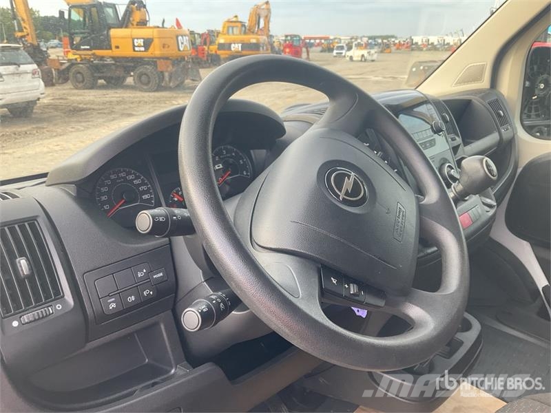 Opel Movano 2.2 Cargo Van (Inoperable) Dostavna vozila / kombiji