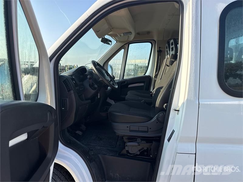 Opel Movano 2.2 Crew Cab 103 KW DOKA PR L3 Flatbed Truc Madelautod