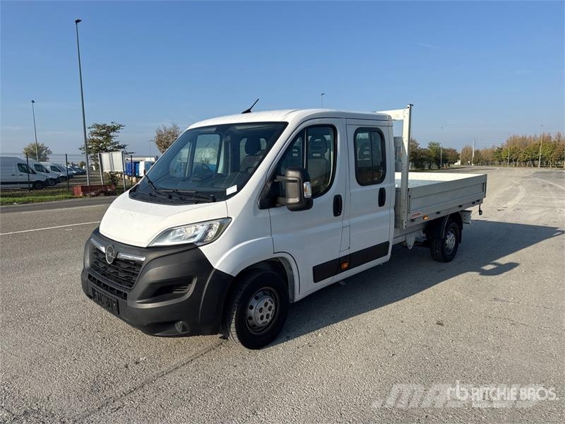 Opel Movano 2.2 Crew Cab 103 KW DOKA PR L3 Flatbed Truc Madelautod