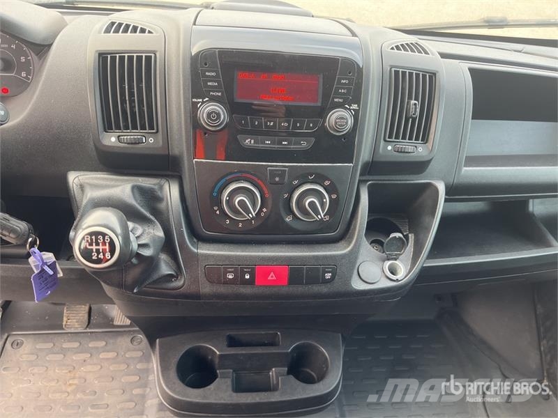 Opel Movano 2.2 Crew Cab 103 KW DOKA PR L3 Cargo Van Furgone chiuso