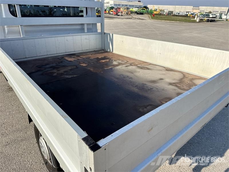Opel Movano 2.2 Crew Cab 103 KW DOKA PR L3 Flatbed Truc Madelautod