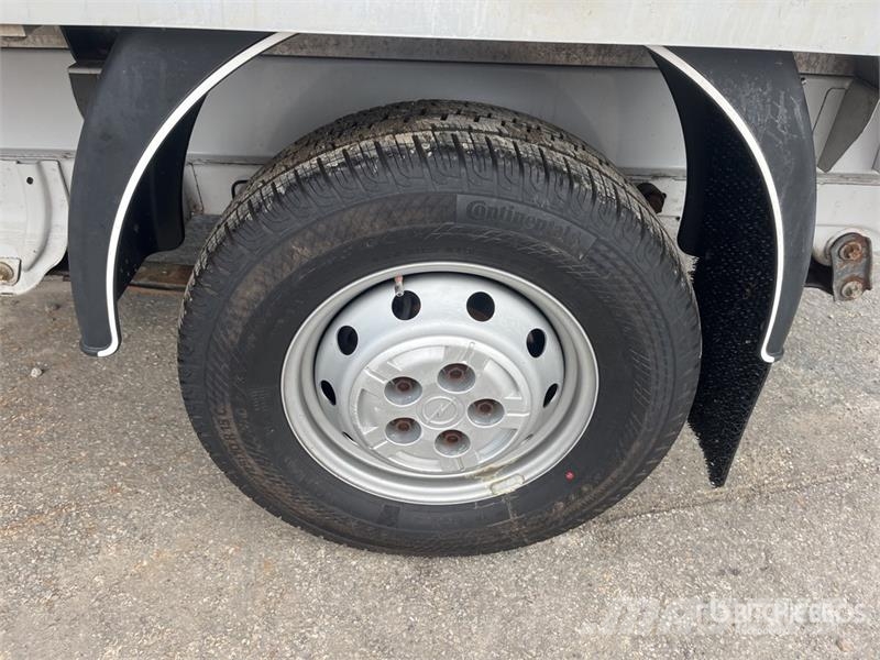 Opel Movano 2.2 Crew Cab 103 KW DOKA PR L3 Cargo Van Furgone chiuso
