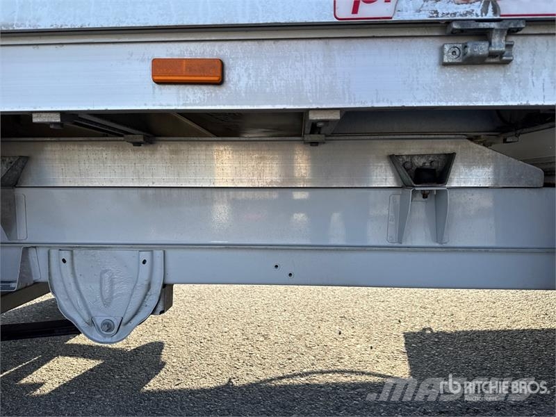 Opel Movano 2.2 Crew Cab 103 KW DOKA PR L3 Flatbed Truc Madelautod