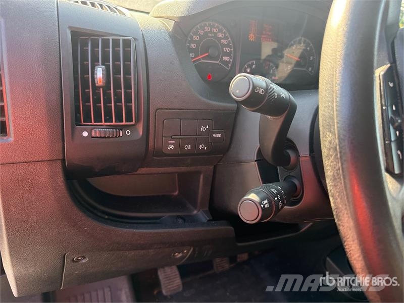 Opel Movano 2.2 Crew Cab 103 KW DOKA PR L3 Flatbed Truc Madelautod