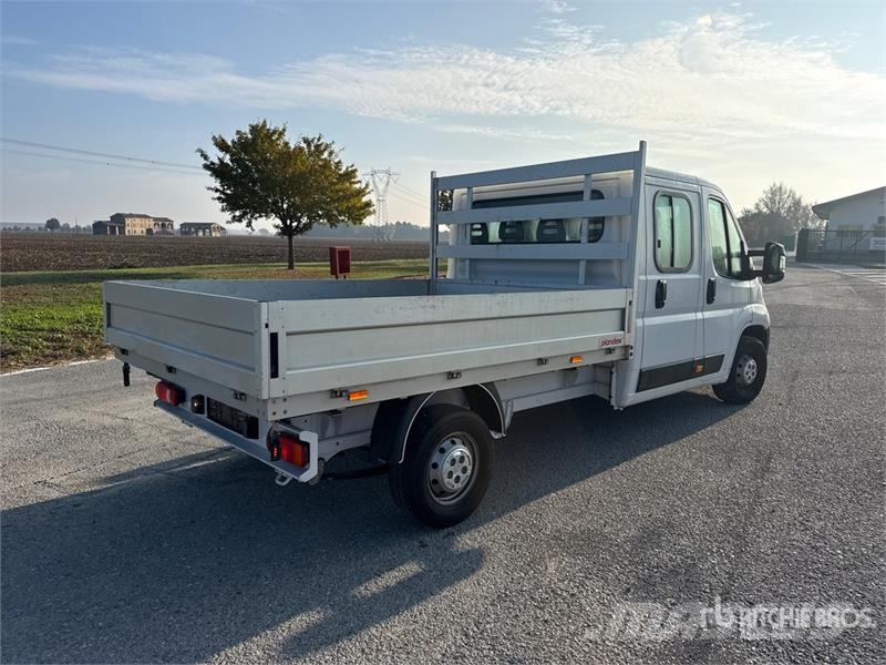 Opel Movano 2.2 Crew Cab 103 KW DOKA PR L3 Flatbed Truc Madelautod