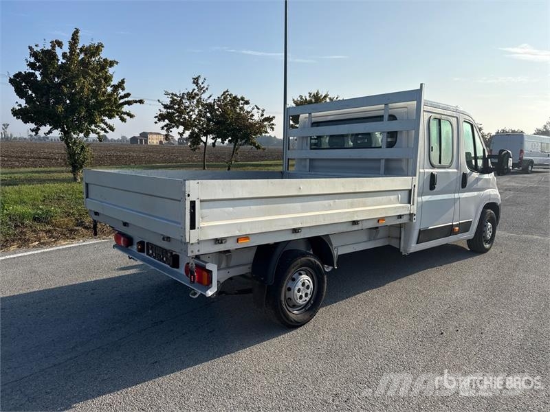 Opel Movano 2.2 Crew Cab 103 KW DOKA PR L3 Flatbed Truc Madelautod