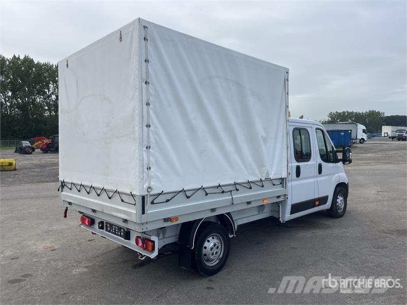 Opel Movano 2.2 Crew Cab 103 KW DOKA PR L3 Cargo Van Furgone chiuso