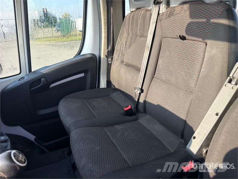 Opel Movano 2.2 Crew Cab 103 KW DOKA PR L3 Flatbed Truc Madelautod