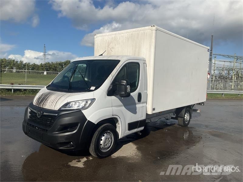 Opel Movano 4x2 Van Truck Bakwagens met gesloten opbouw