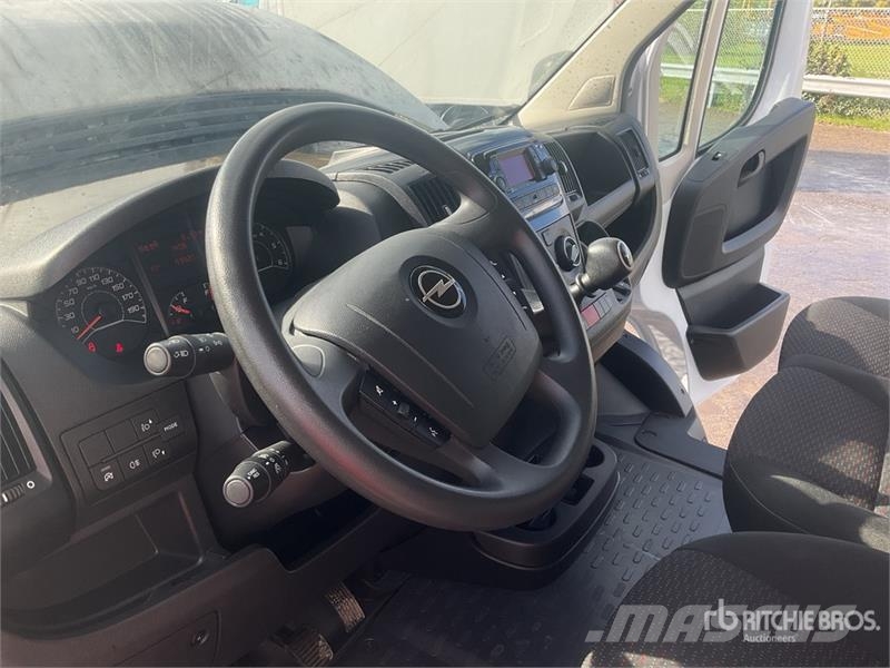 Opel Movano Cargo Van Preču pārvadāšanas furgoni
