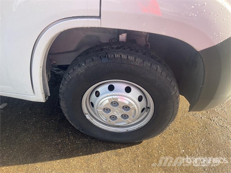 Opel Movano Cargo Van Preču pārvadāšanas furgoni