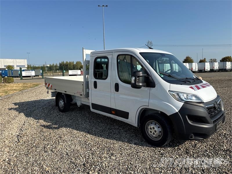 Opel Movano Crew Cab 2.2 103 KW DOKA PR L3 Flatbed Truc Platformas/izkraušana no sāniem