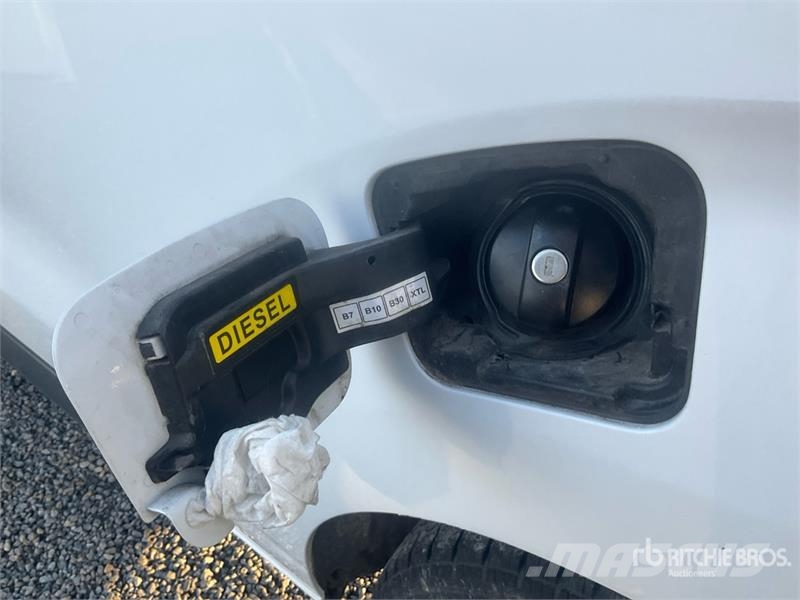 Opel Vivaro 1.5 75 KW KA L2H1 Selection Cargo Van (Inop Kaubikud
