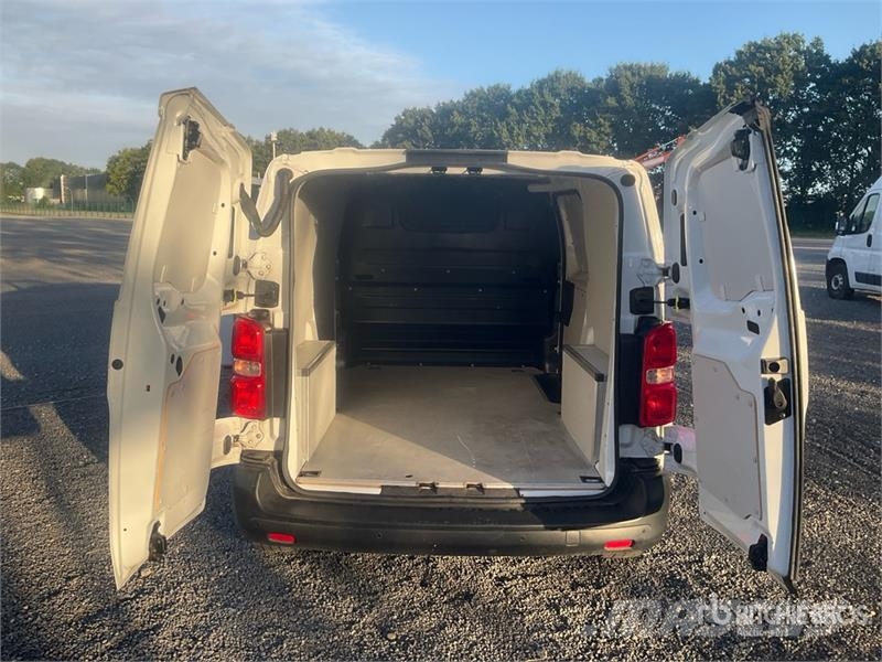 Opel Vivaro 1.5 75 KW KA L2H1 Selection Cargo Van (Inop Kaubikud