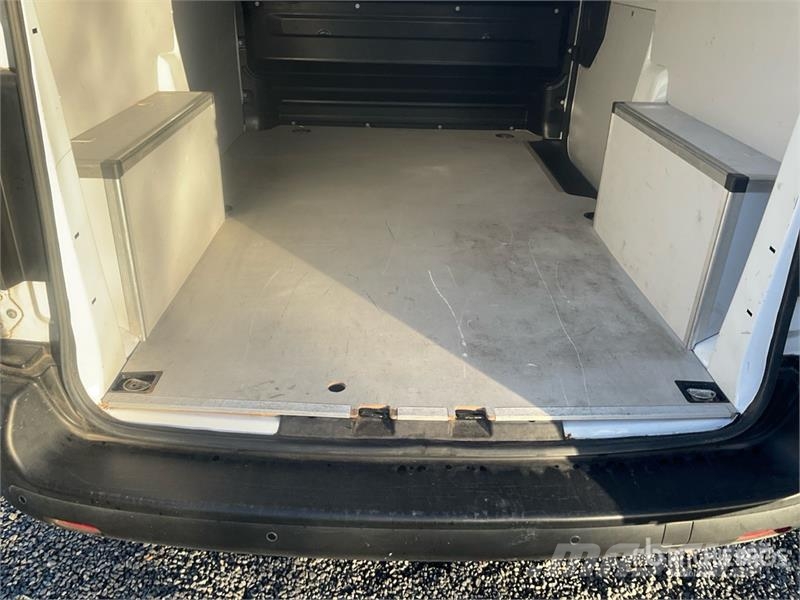 Opel Vivaro 1.5 75 KW KA L2H1 Selection Cargo Van (Inop Kaubikud