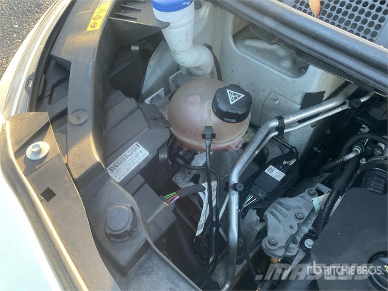 Opel Vivaro 1.5 75 KW KA L2H1 Selection Cargo Van (Inop Kaubikud