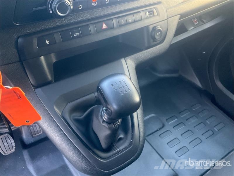 Opel Vivaro 1.5 75 KW KA L2H1 Selection Cargo Van (Inop Kaubikud