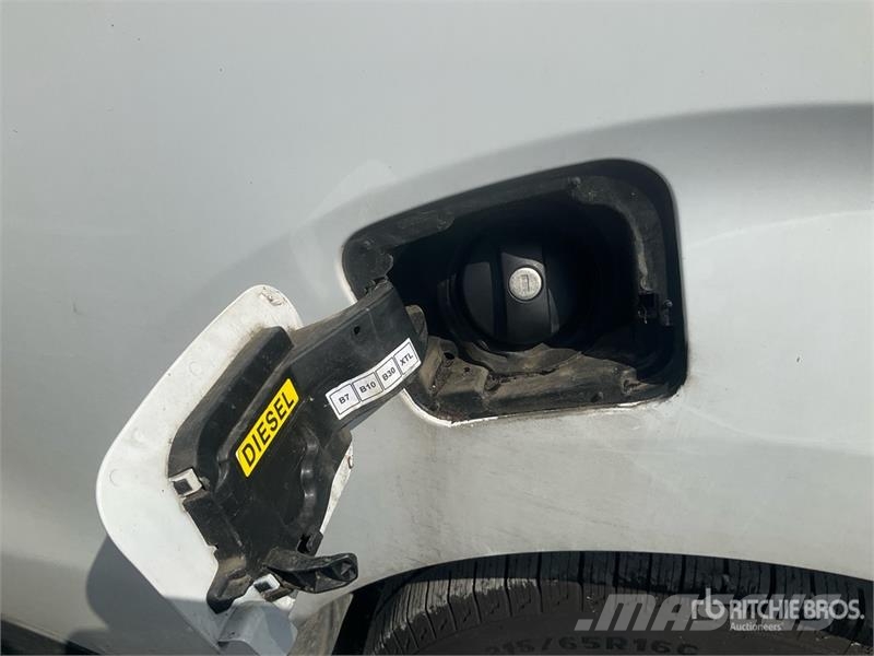 Opel Vivaro 1.5 75 KW KA L2H1 Selection Cargo Van (Inop شاحنة مقفلة