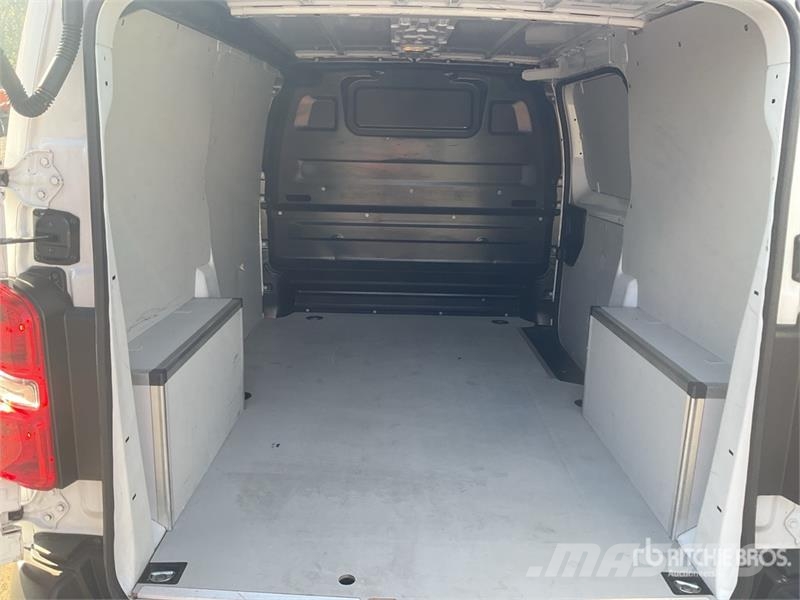 Opel Vivaro 1.5 Cargo Van Dostavna vozila / kombiji