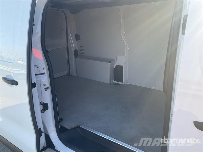 Opel Vivaro 1.5 Cargo Van Dostavna vozila / kombiji