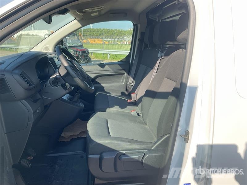 Opel Vivaro 1.5 KW KA L2H1 Selection Cargo Van Kaubikud