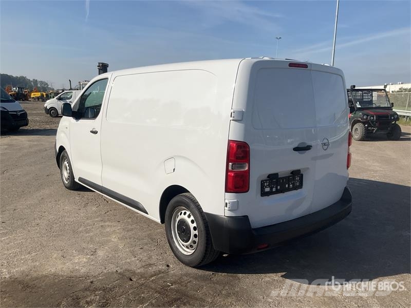 Opel Vivaro 1.5 KW KA L2H1 Selection Cargo Van Kaubikud