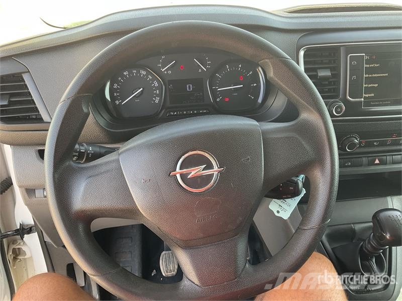 Opel Vivaro Cargo Van Panel vans