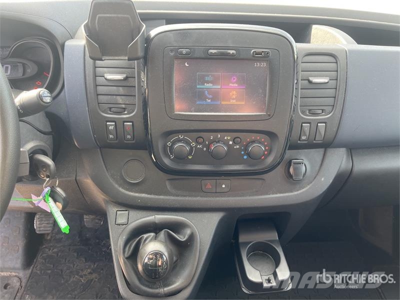 Opel Vivaro Cargo Van Varebiler