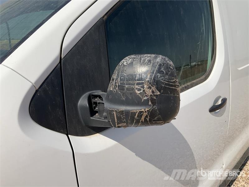 Opel Vivaro Cargo Van Panel vans