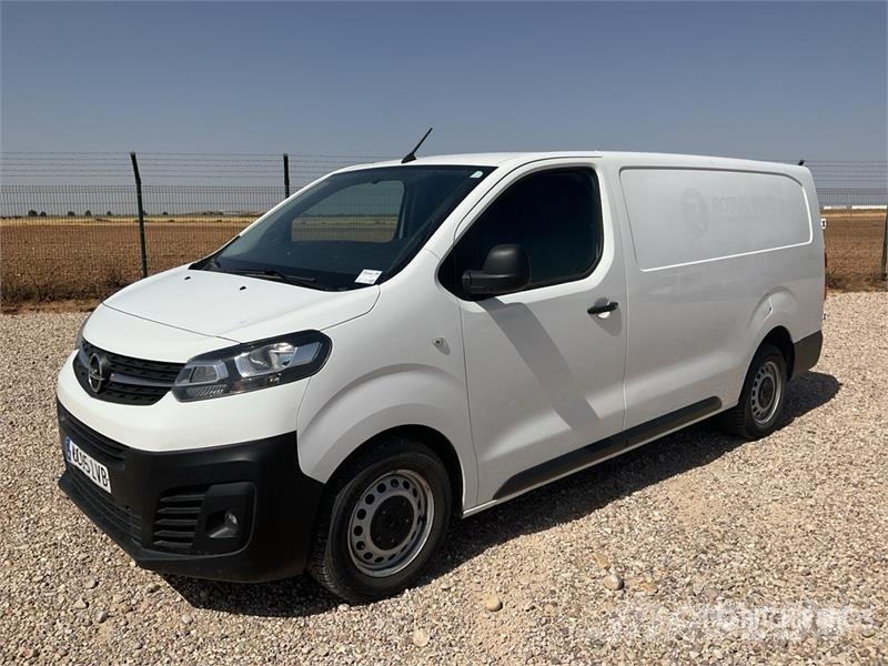Opel Vivaro Cargo Van Panel vans