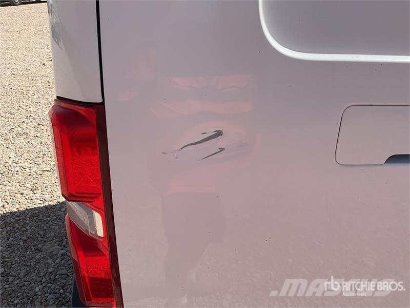Opel Vivaro Cargo Van Panel vans