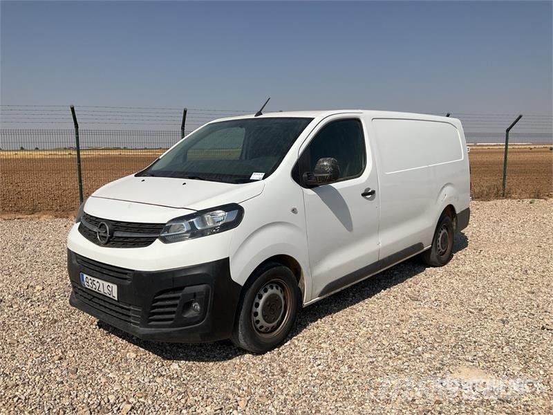 Opel Vivaro Cargo Van Panel vans