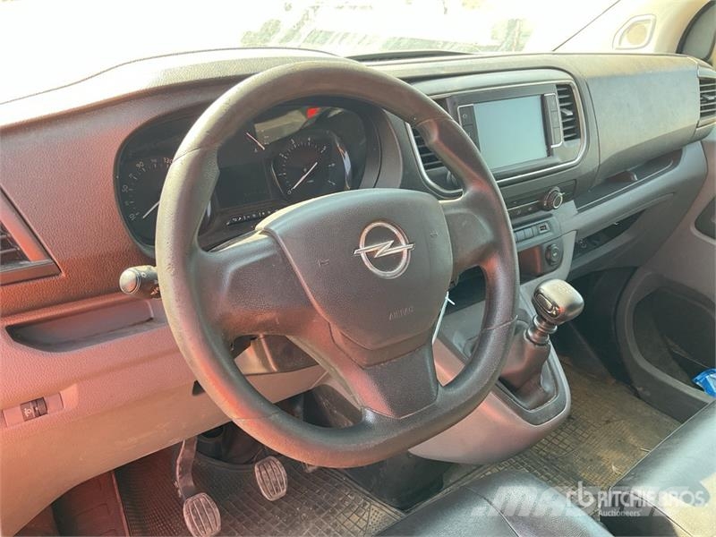 Opel Vivaro Cargo Van Panel vans