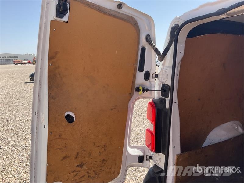 Opel Vivaro Cargo Van Panel vans