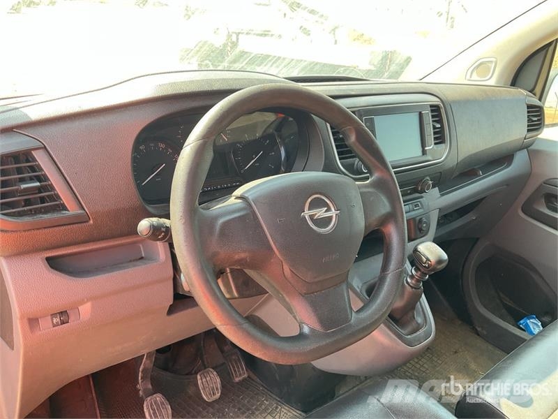 Opel Vivaro Cargo Van Panel vans
