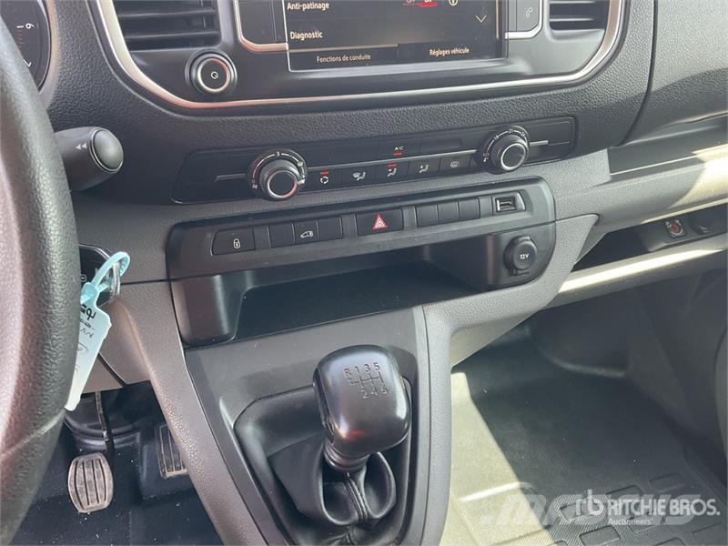 Opel Vivaro Cargo Van Panel vans