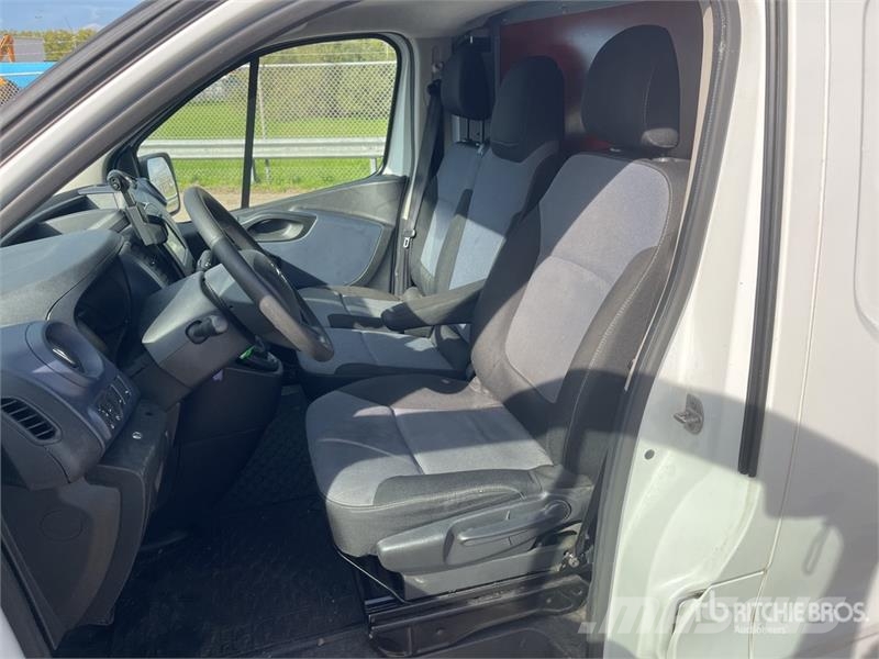 Opel Vivaro Cargo Van Varebiler