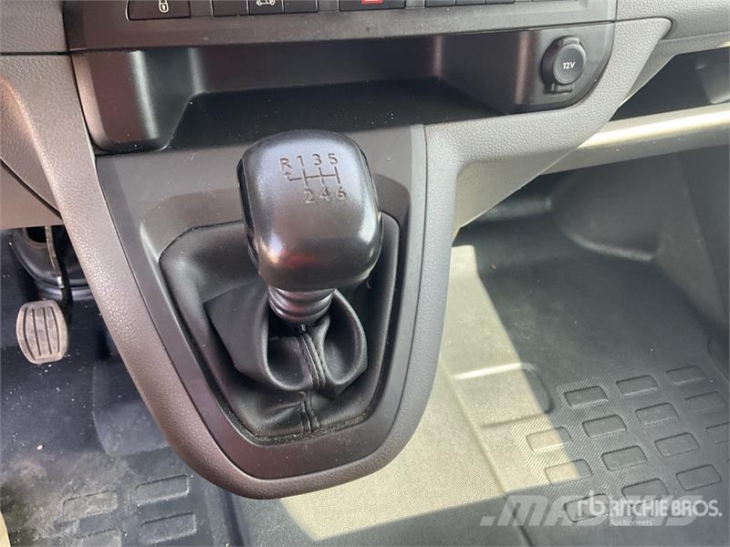 Opel Vivaro Cargo Van Panel vans