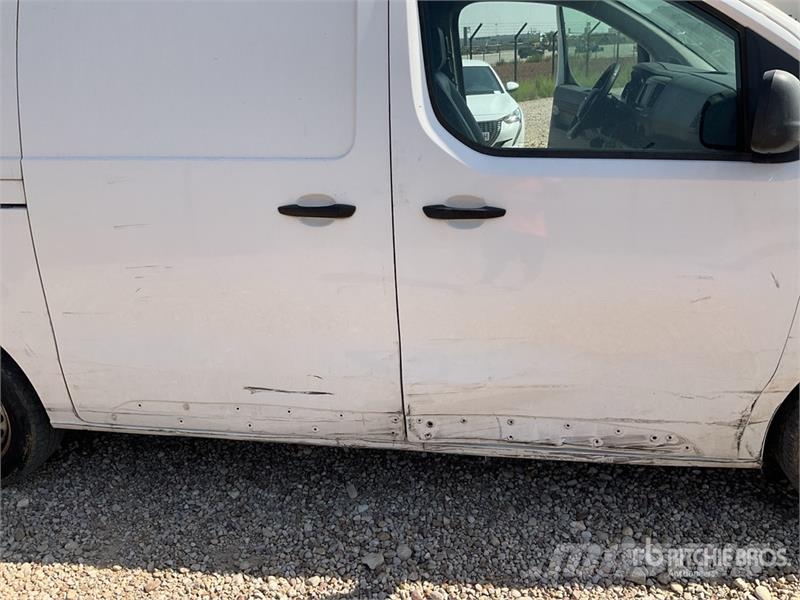 Opel Vivaro Cargo Van Panel vans