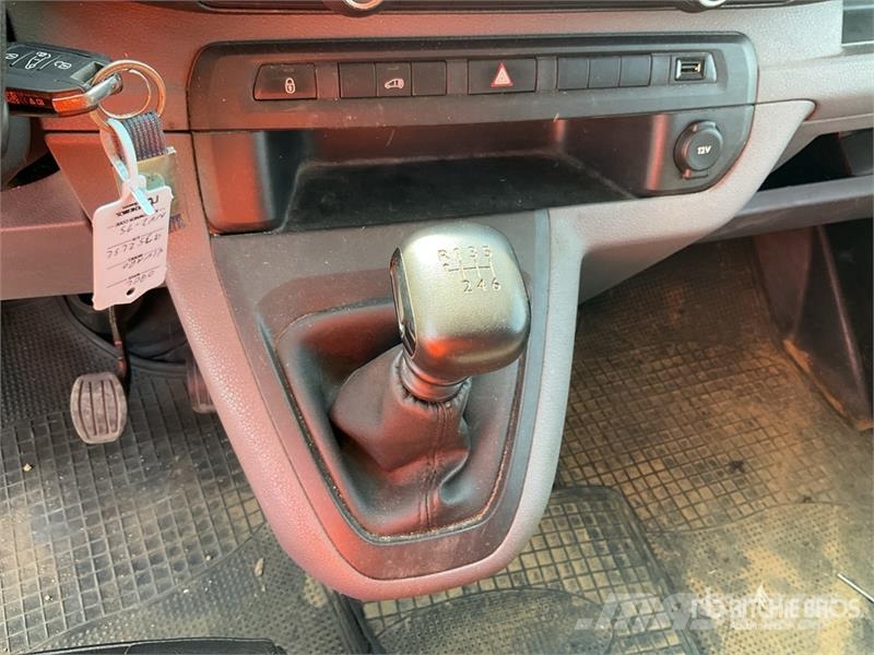 Opel Vivaro Cargo Van Panel vans