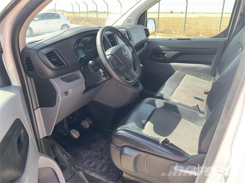 Opel Vivaro Cargo Van Panel vans