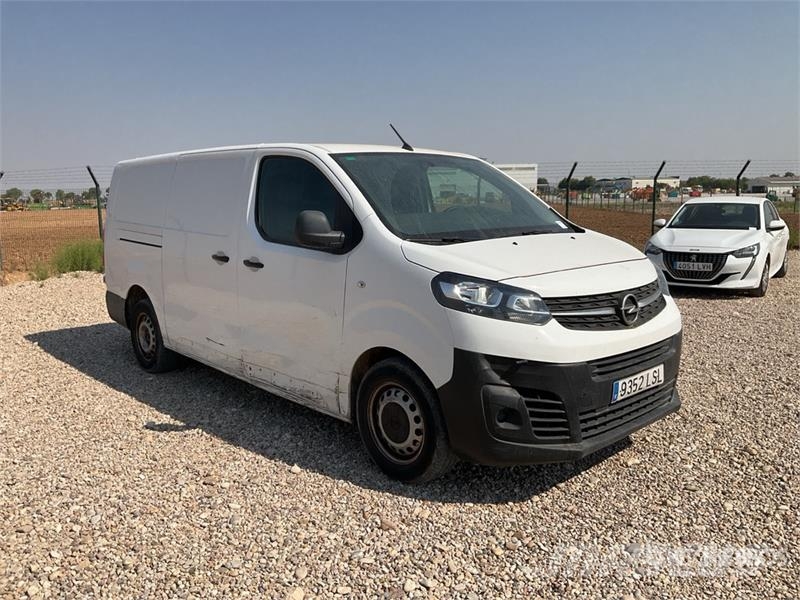 Opel Vivaro Cargo Van Panel vans
