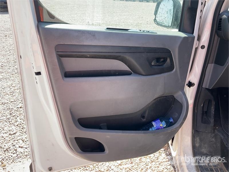 Opel Vivaro Cargo Van Panel vans