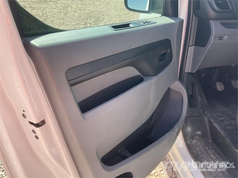 Opel Vivaro Cargo Van Panel vans