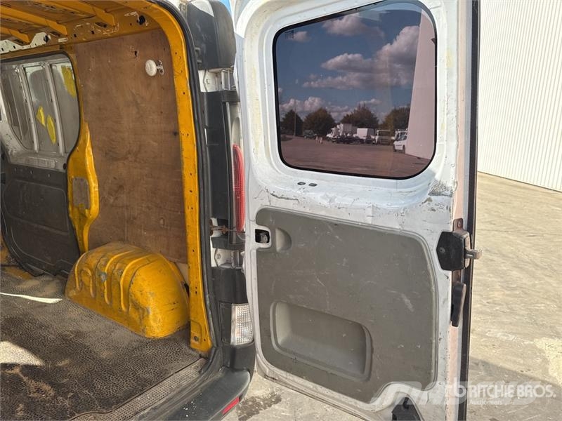 Opel Vivaro dCi 100 Vehicule Utilitaire Cargo Van Kaubikud