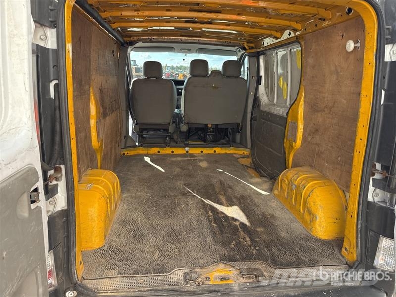 Opel Vivaro dCi 100 Vehicule Utilitaire Cargo Van Kaubikud