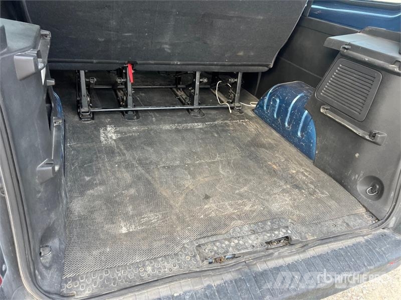 Opel Vivaro Passenger Van Panel vans