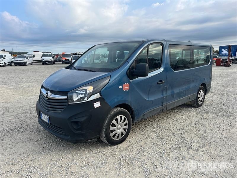 Opel Vivaro Passenger Van Panel vans